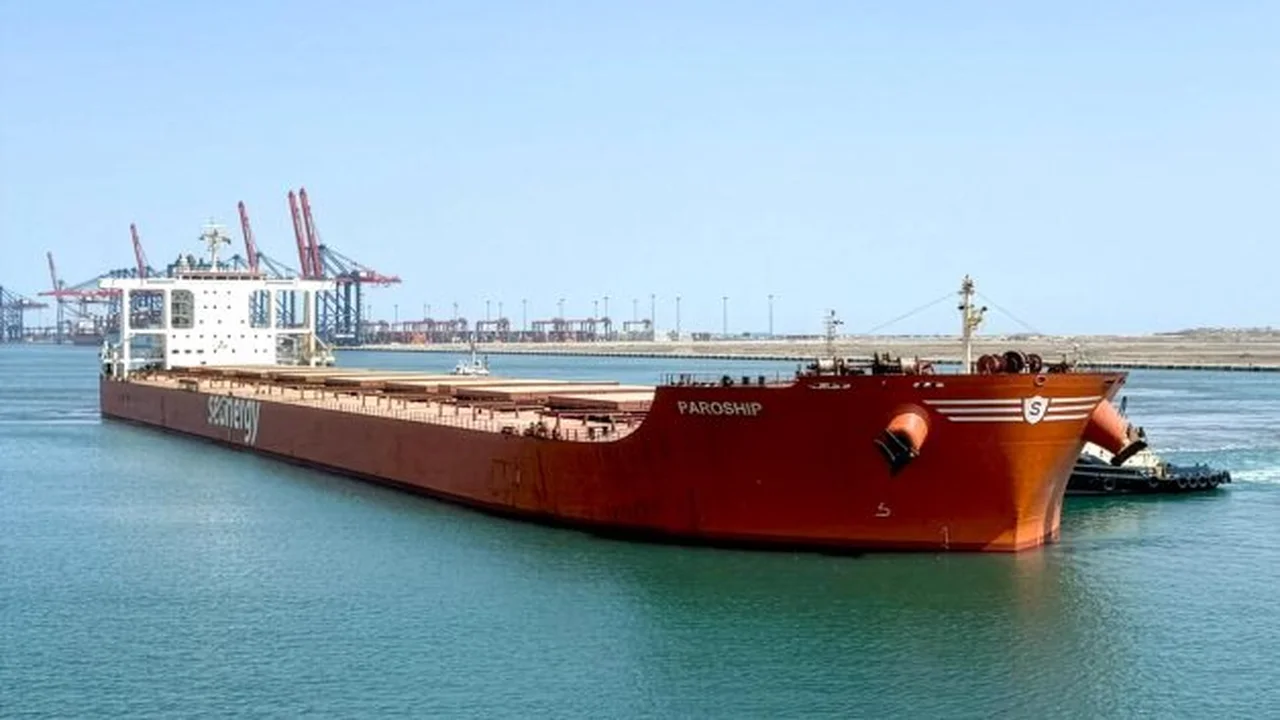 مركز لوجيستي جديد بقناة السويس يعزز مكانة مصر في التجارة العالمية